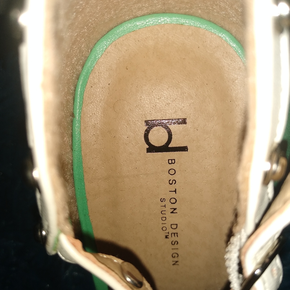 Shoes - Picture 4 of 6